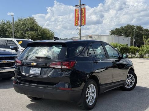 Used 2023 Chevrolet Equinox LS w/ Driver Confidence II Package FWD image 3