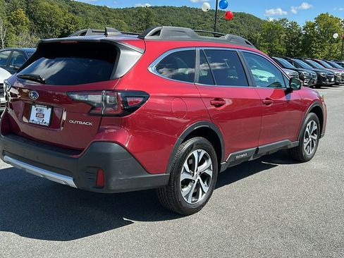 Certified 2022 Subaru Outback Limited image 2