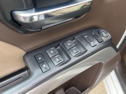 Used 2015 Chevrolet Silverado 2500 LT w/ LT Convenience Package image 18