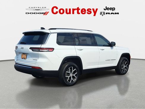 Certified 2023 Jeep Grand Cherokee L Limited AWD/4WD image 4