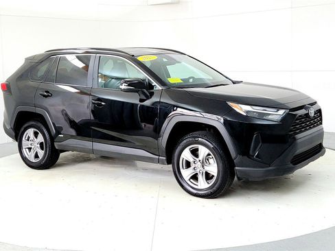 Certified 2025 Toyota RAV4 XLE image 7