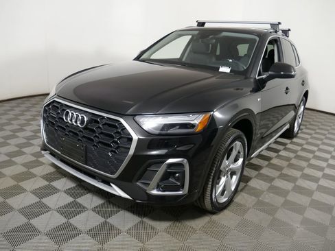 Used 2023 Audi Q5 2.0T Prestige w/ Prestige Package image 27