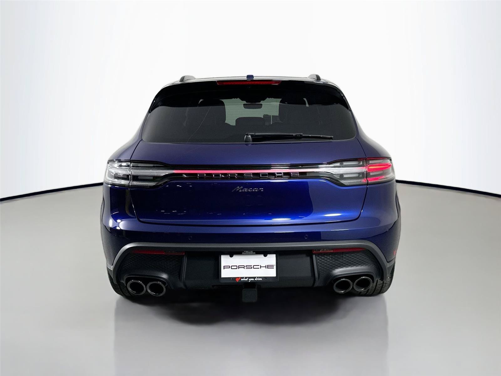 Certified 2026 Porsche Macan Turbo AWD/4WD image 6