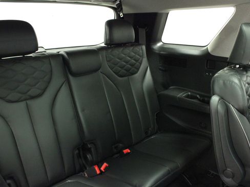 Used 2021 Hyundai Palisade Limited image 18
