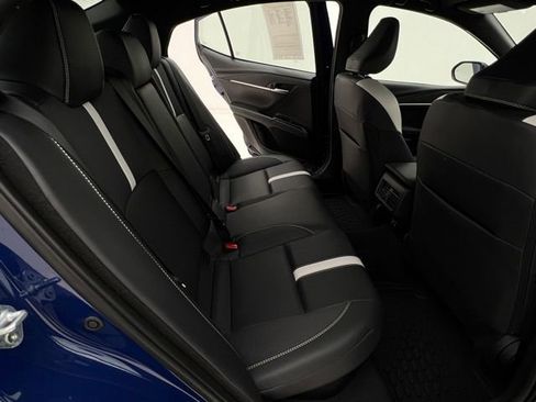 Used 2025 Toyota Camry SE AWD/4WD image 14