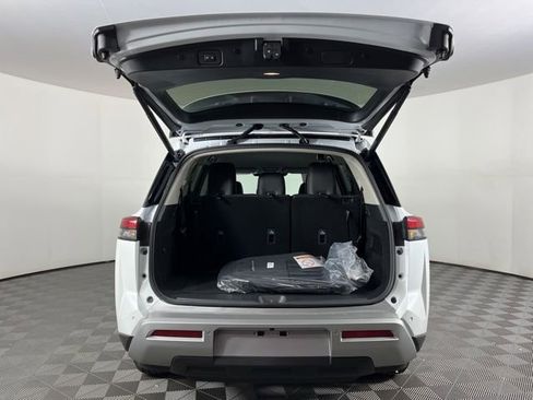 New 2025 Nissan Pathfinder SL image 51