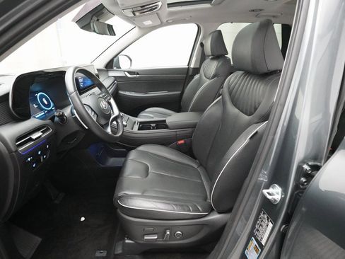 Used 2024 Hyundai Palisade Limited image 7