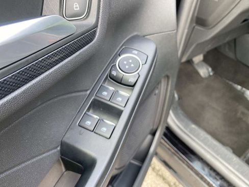Certified 2025 Ford Escape ST-Line AWD/4WD image 18