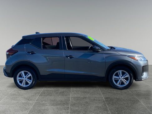 Used 2024 Nissan Kicks S image 6