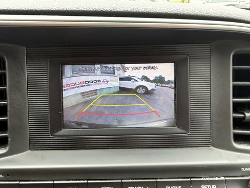 Used 2019 Hyundai Elantra SE FWD image 38