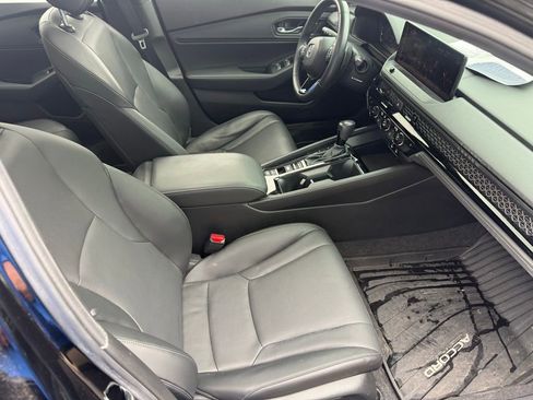 Used 2023 Honda Accord Sport image 13