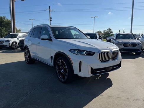 Certified 2026 BMW X5 sDrive40i w/ Parking Assistance Package RWD image 5