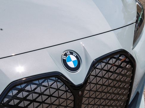 New 2026 BMW i4 eDrive40 w/ M Sport Package RWD image 9