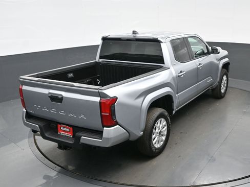 Used 2025 Toyota Tacoma SR5 image 40