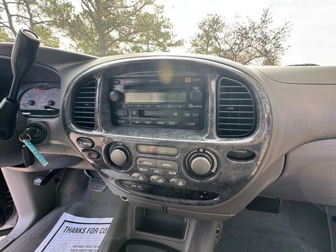 Used 2004 Toyota Sequoia Limited image 17