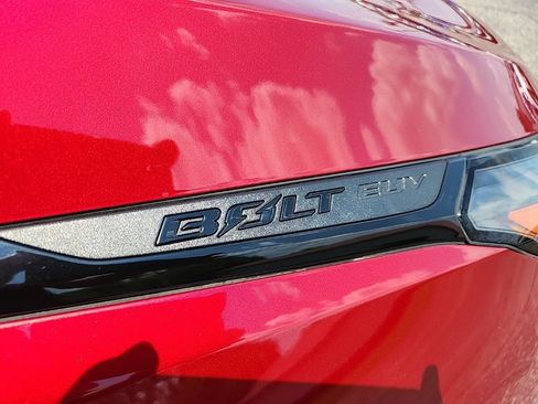 Used 2023 Chevrolet Bolt EUV LT w/ Comfort Package FWD image 40