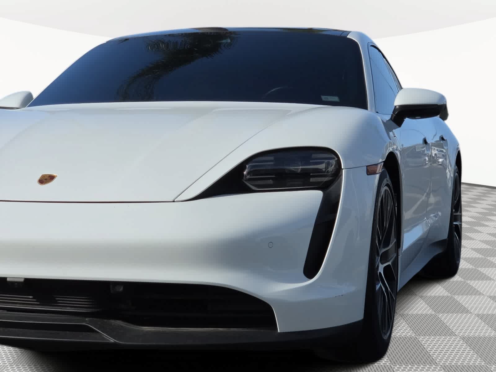 Used 2022 Porsche Taycan 4S AWD/4WD image 4