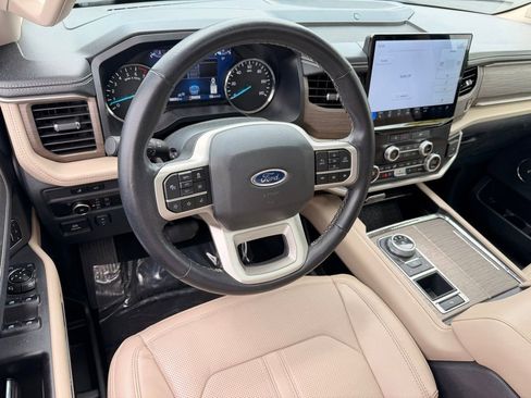 Used 2024 Ford Expedition Limited RWD image 24