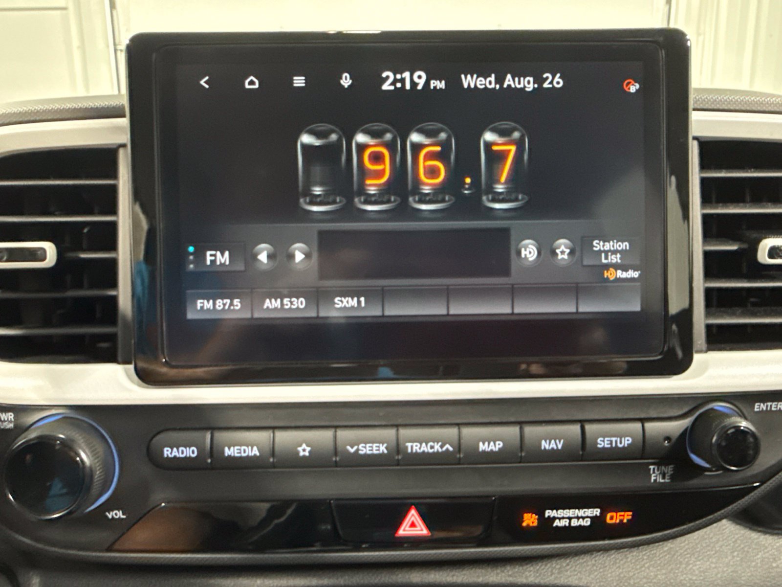 Used 2022 Hyundai Venue Limited FWD image 27