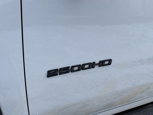 Used 2020 Chevrolet Silverado 2500 LT w/ Convenience Package image 13