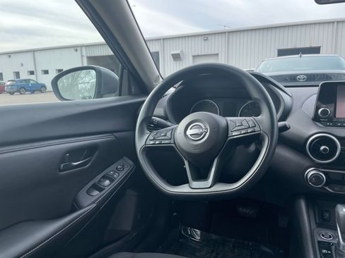 Used 2025 Nissan Sentra S image 32