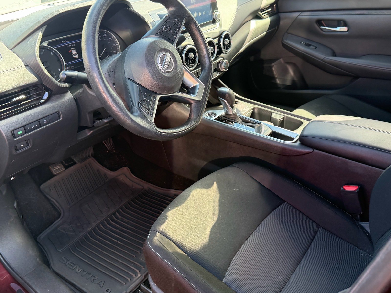 Used 2024 Nissan Sentra SV FWD image 7