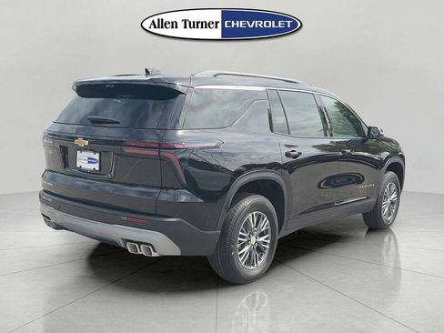 New 2026 Chevrolet Traverse LT w/ Driver Confidence Package FWD image 4
