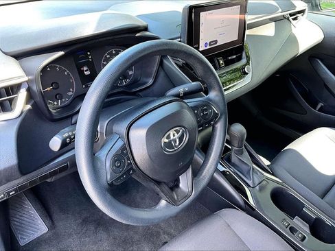 Used 2024 Toyota Corolla LE FWD image 8