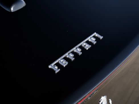 Used 2017 Ferrari California T image 16