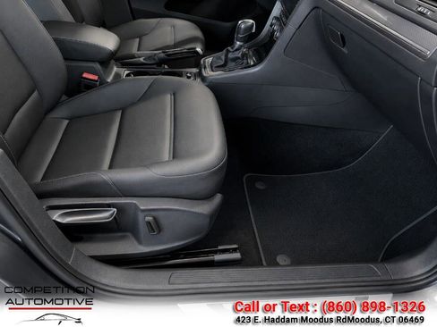 Used 2018 Volkswagen Golf Alltrack SE AWD/4WD image 11