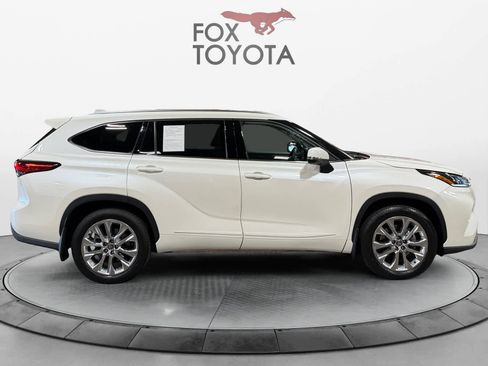 Used 2021 Toyota Highlander Limited image 7