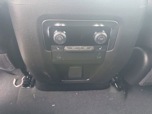 New 2026 GMC Yukon XL Elevation w/ LPO, Elevation Black Package image 27