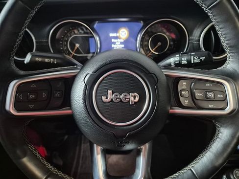 Used 2019 Jeep Wrangler Unlimited Sahara w/ Quick Order Package 24M Moab AWD/4WD image 18