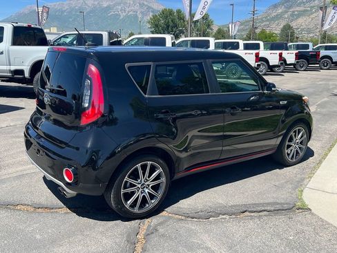 Used 2018 Kia Soul ! FWD image 8