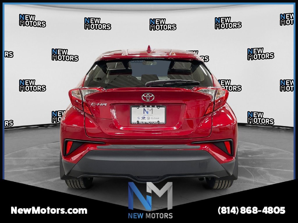 Used 2021 Toyota C-HR XLE FWD image 4