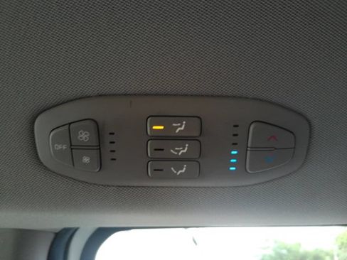 Used 2021 Kia Sedona LX FWD image 37