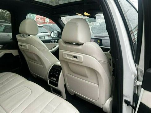 Used 2020 BMW X5 xDrive40i w/ M Sport Package image 19