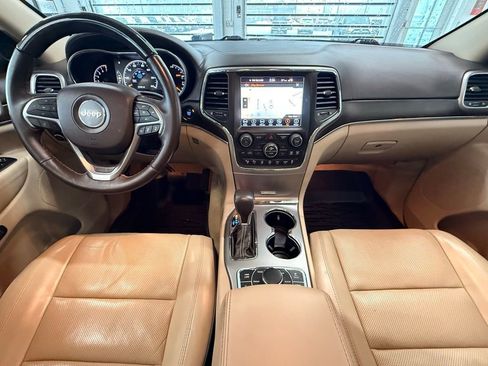 Used 2018 Jeep Grand Cherokee Overland image 24
