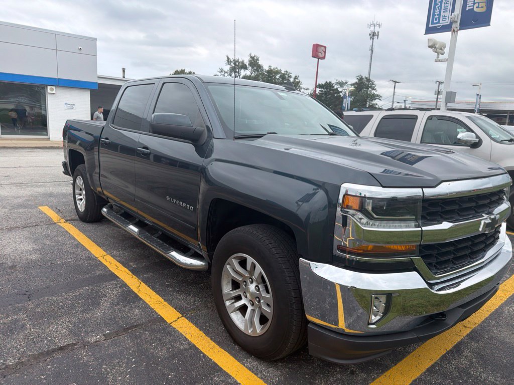 Used 2018 Chevrolet Silverado 1500 LT w/ All Star Edition AWD/4WD image 2