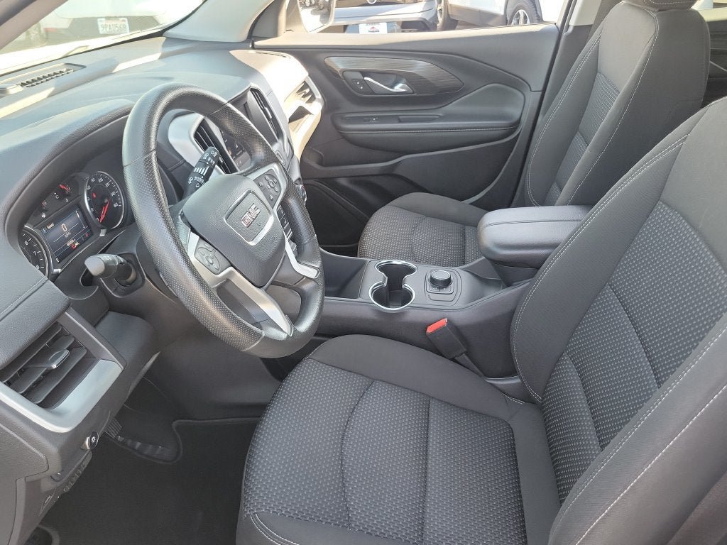 Used 2024 GMC Terrain SLE FWD image 16
