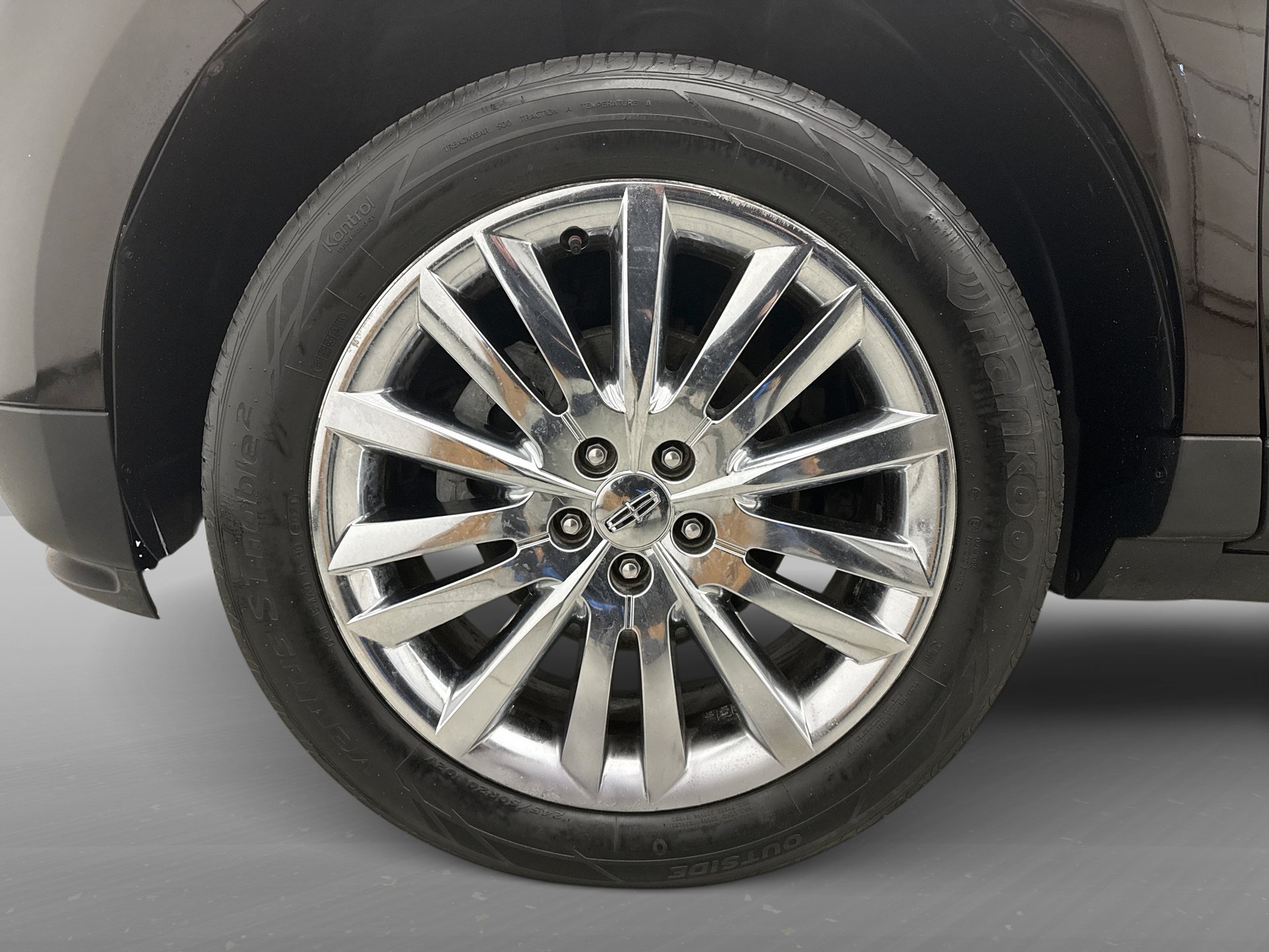 Used 2013 Lincoln MKX AWD image 26