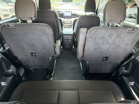 Used 2023 Ford Explorer XLT RWD image 18