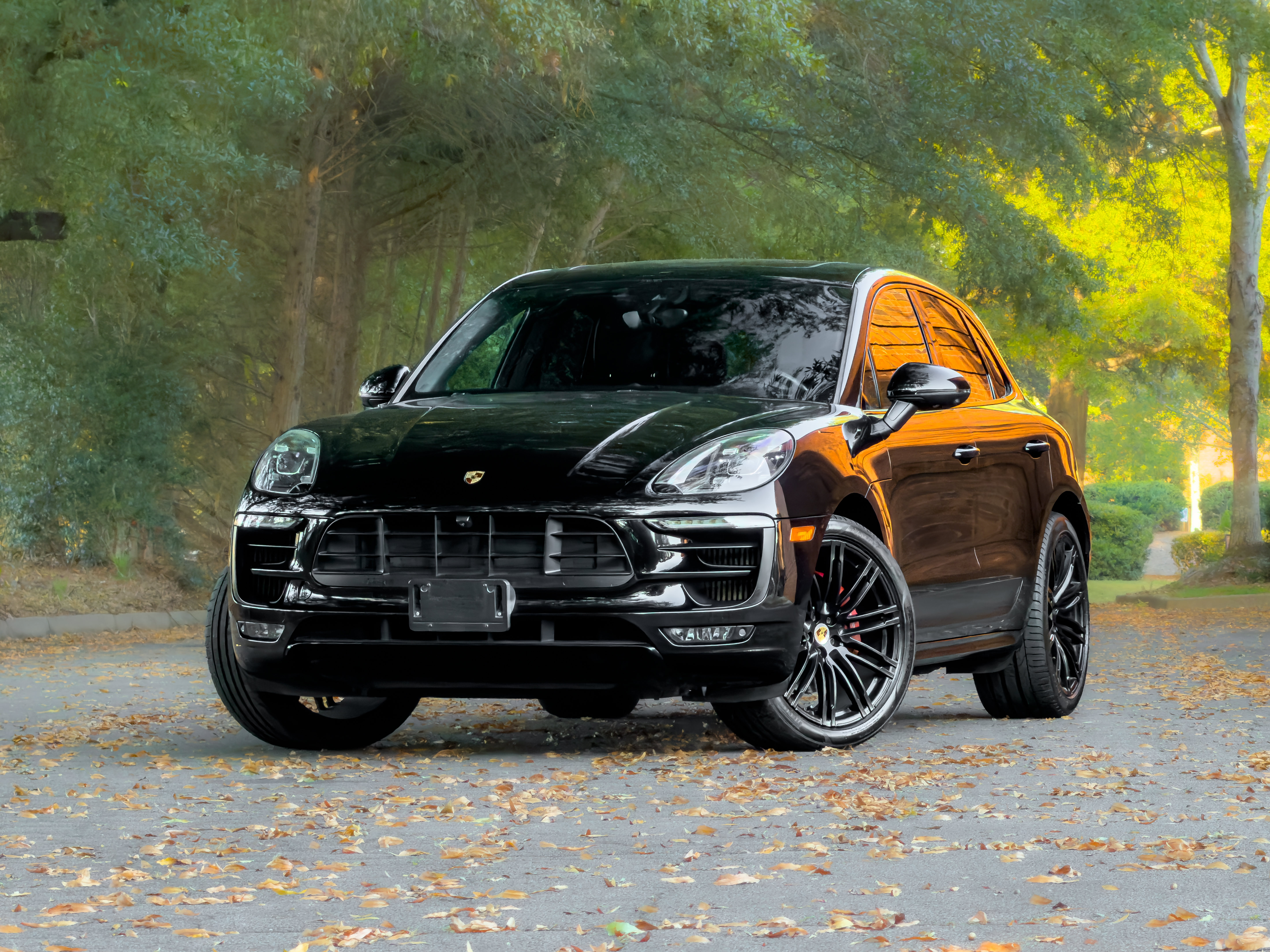 Used 2018 Porsche Macan GTS AWD/4WD image 2