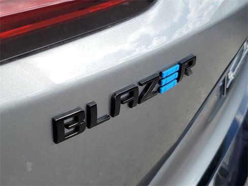 New 2025 Chevrolet Blazer EV RS image 10