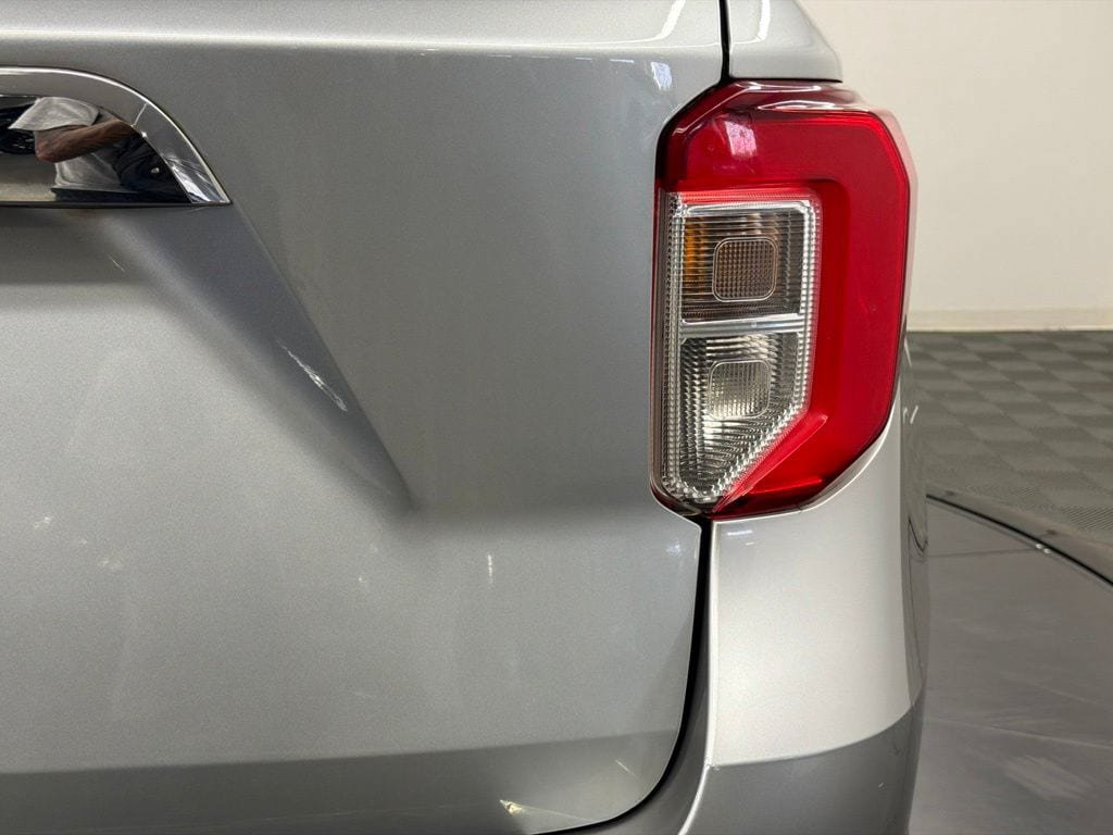 Used 2023 Ford Explorer Limited RWD image 14