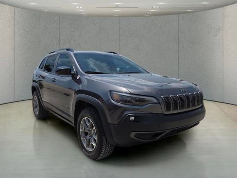 Used 2022 Jeep Cherokee Trailhawk w/ Premium Leather Package AWD/4WD image 13