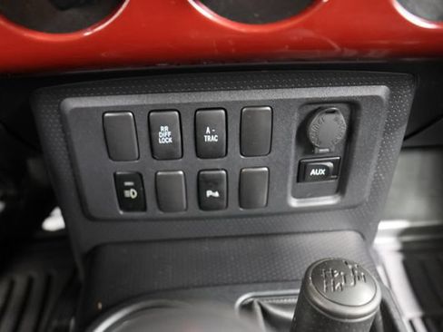 Used 2008 Toyota FJ Cruiser 4WD w/ Convenience Pkg image 19
