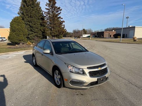 Used 2016 Chevrolet Cruze LT image 6