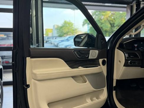 Used 2021 Lincoln Navigator L Black Label AWD/4WD image 10