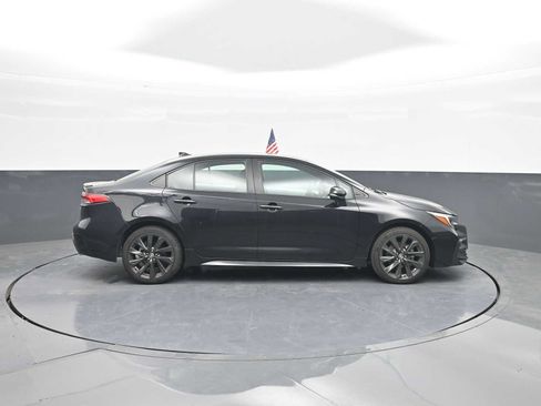 Used 2024 Toyota Corolla SE FWD image 9